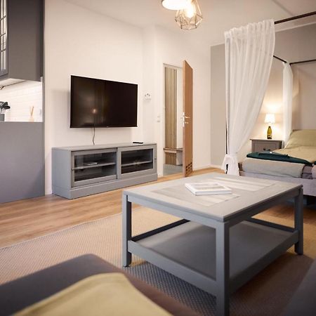Апартаменты Ausg'Steckt - Wine Flat Modling - Great Location Экстерьер фото